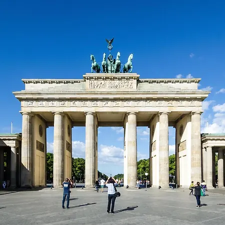 Homely Berlin - Super Modern, City Center, Rosenthalerplatz